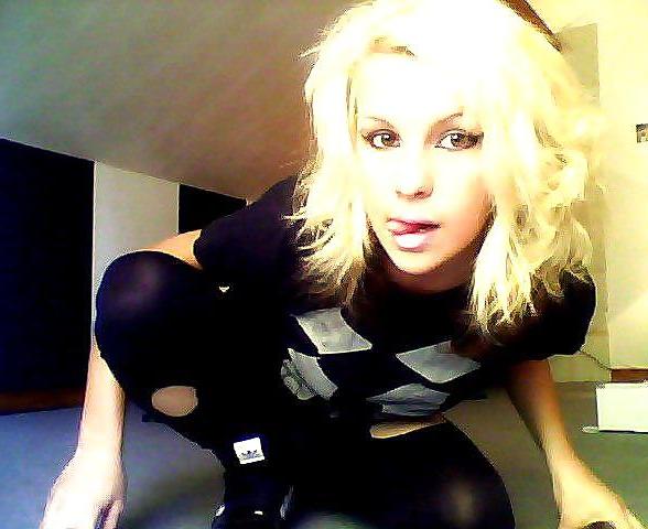 7P Blonde  french slut