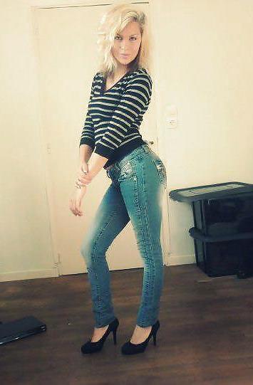 7P Blonde  french slut