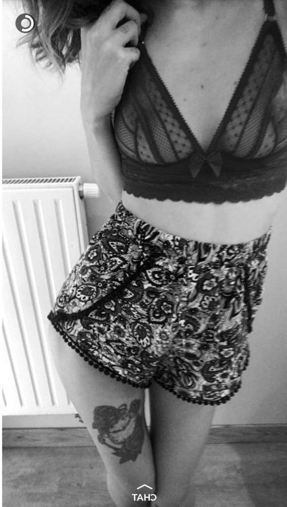 9P FRENCH SLUT #15 (DM FOR DETAILS)