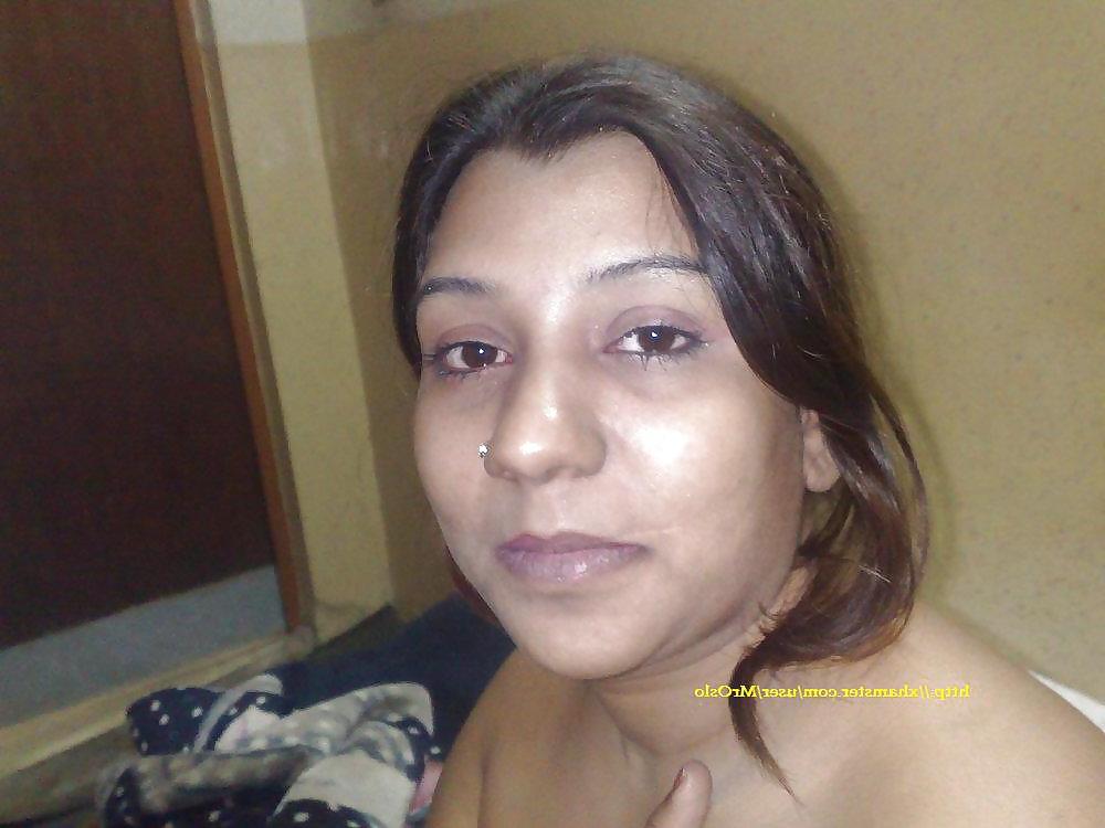 25P Pakistani Heera Mandi whores I've fucked