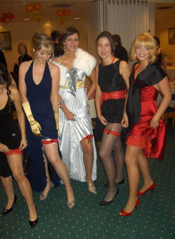 25P sexy babes in tights pantyhose nylons 186
