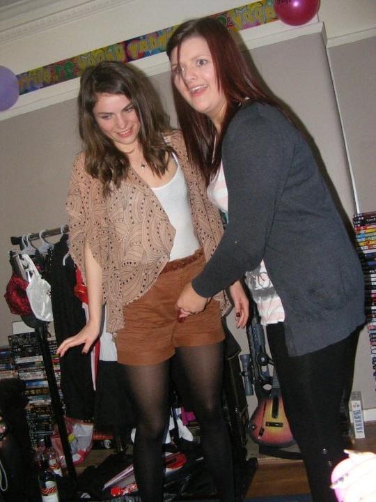 25P sexy babes in tights pantyhose nylons 186