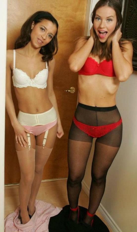 25P sexy babes in tights pantyhose nylons 186