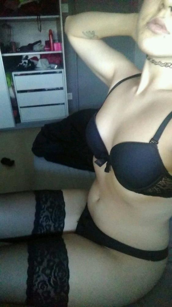 11P FRENCH SLUT #4 (DM FOR DETAILS)