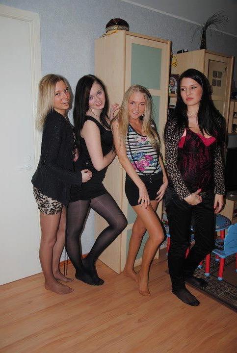 25P sexy babes in tights pantyhose nylons 181