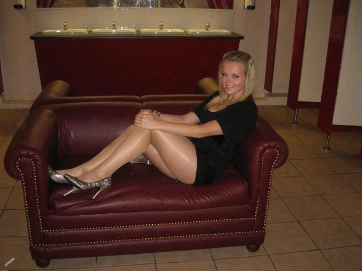 25P sexy babes in tights pantyhose nylons 183