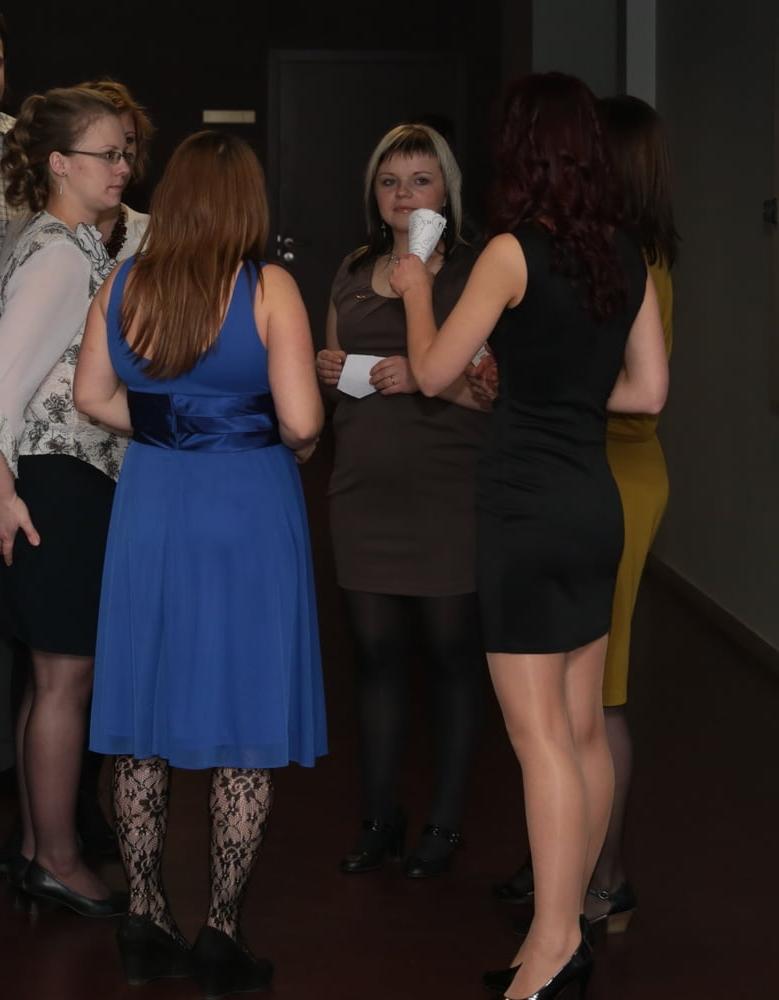 25P Graduation Girls in Pantyhose 03