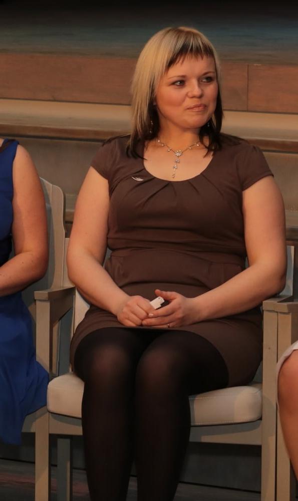 25P Graduation Girls in Pantyhose 03