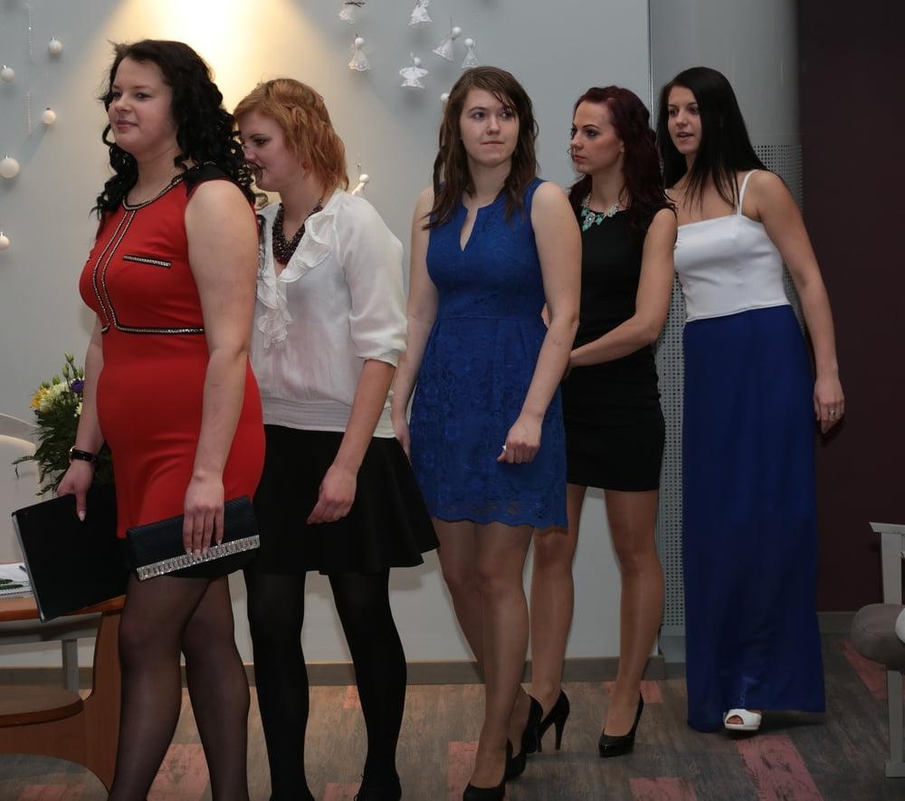 25P Graduation Girls in Pantyhose 03