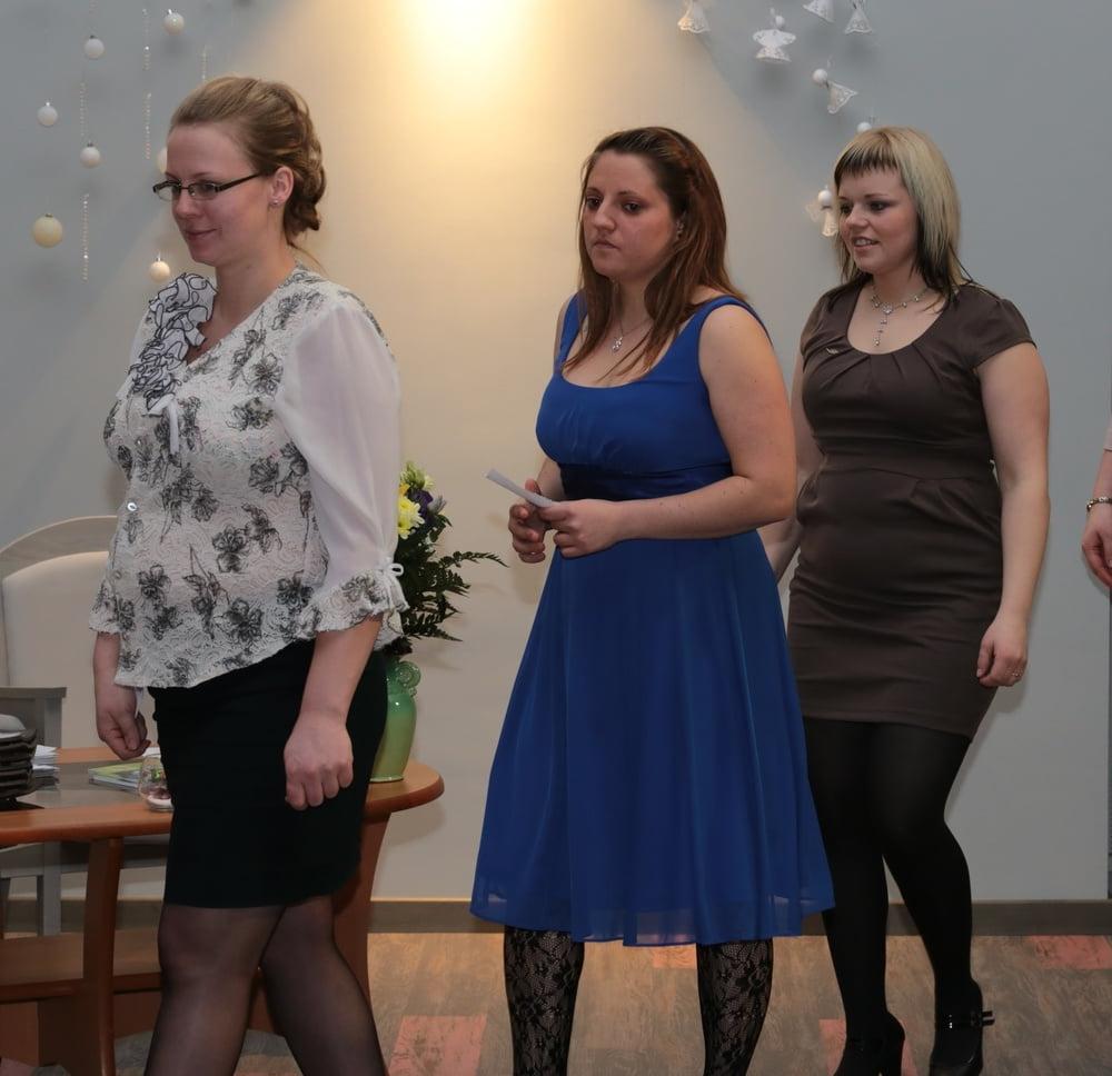 25P Graduation Girls in Pantyhose 03