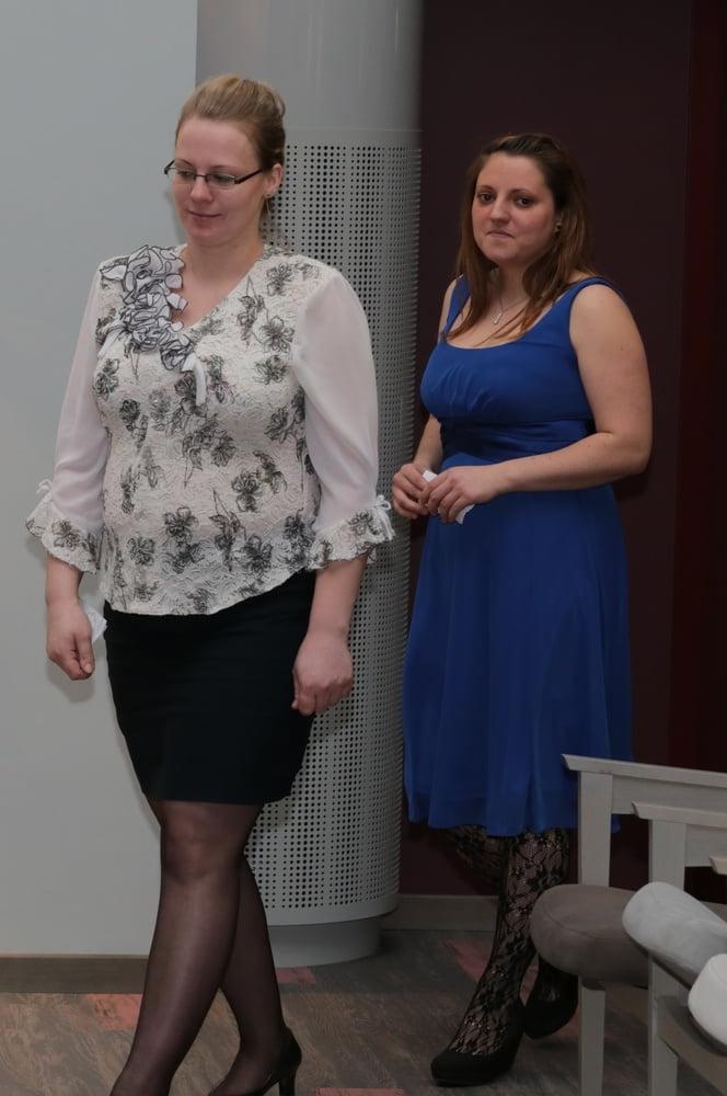 25P Graduation Girls in Pantyhose 03