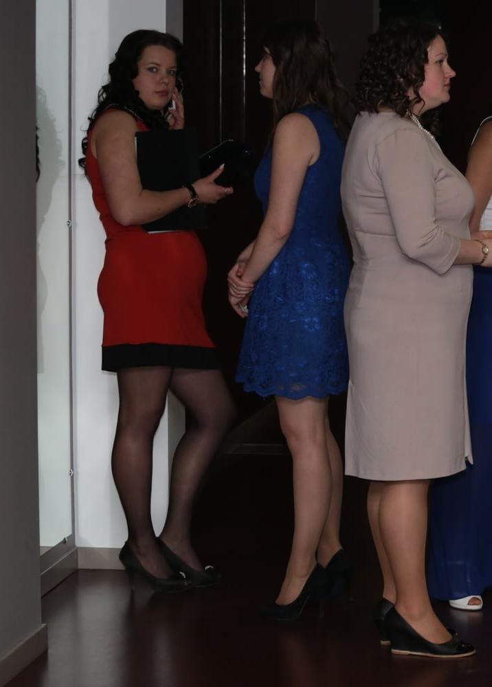 25P Graduation Girls in Pantyhose 03