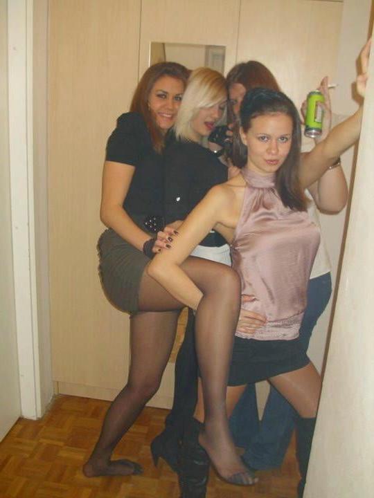 25P sexy babes in tights pantyhose nylons 184