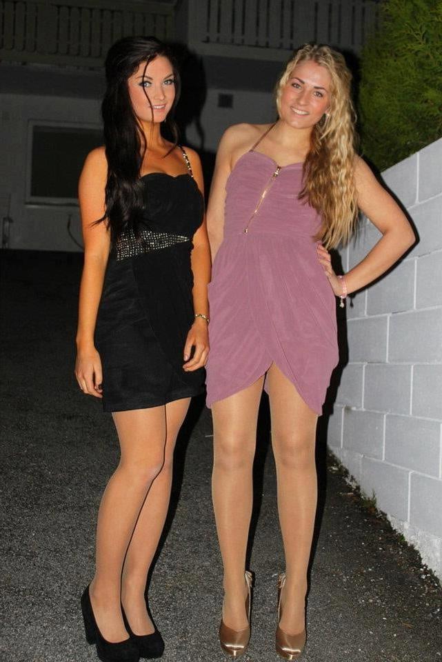 25P sexy babes in tights pantyhose nylons 184