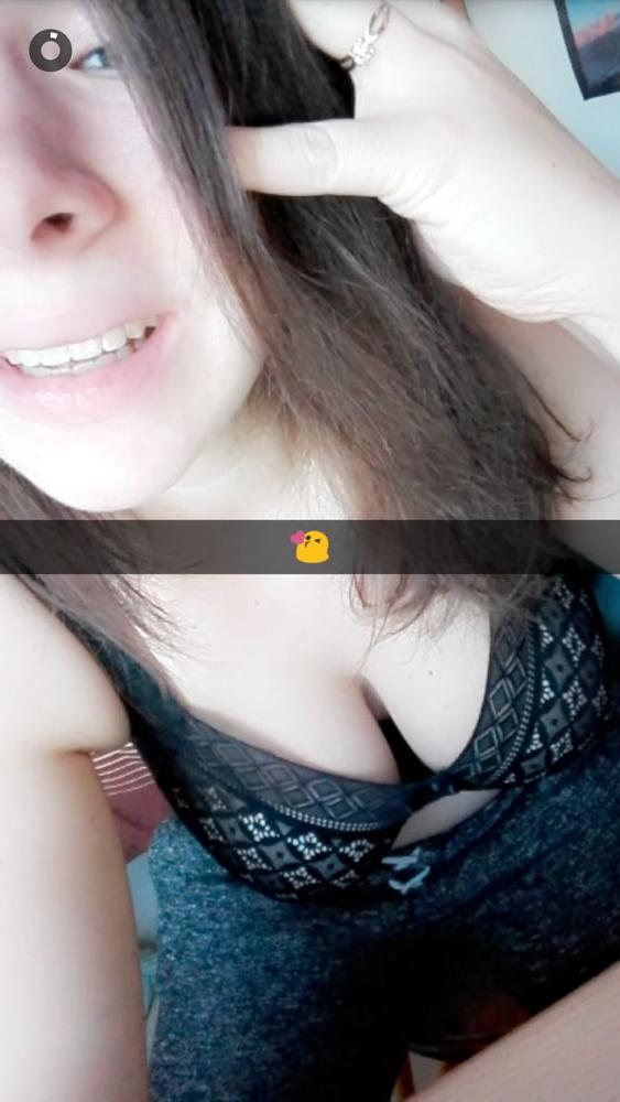 19P FRENCH SLUT #9 (DM FOR DETAILS)