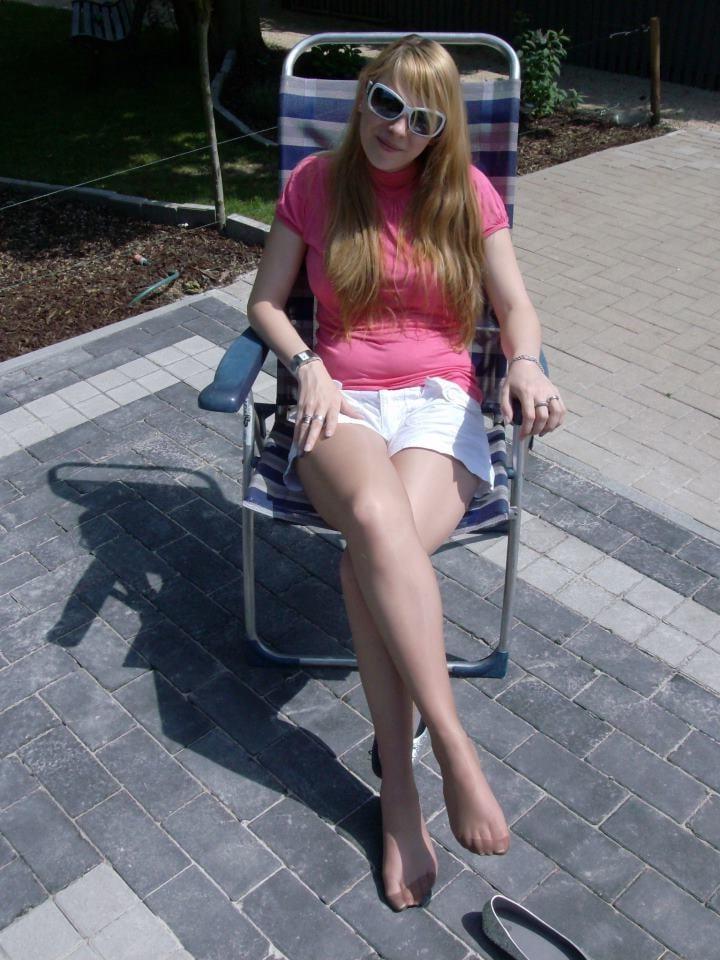 25P sexy babes in tights pantyhose nylons 172