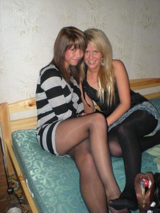 25P sexy babes in tights pantyhose nylons 179