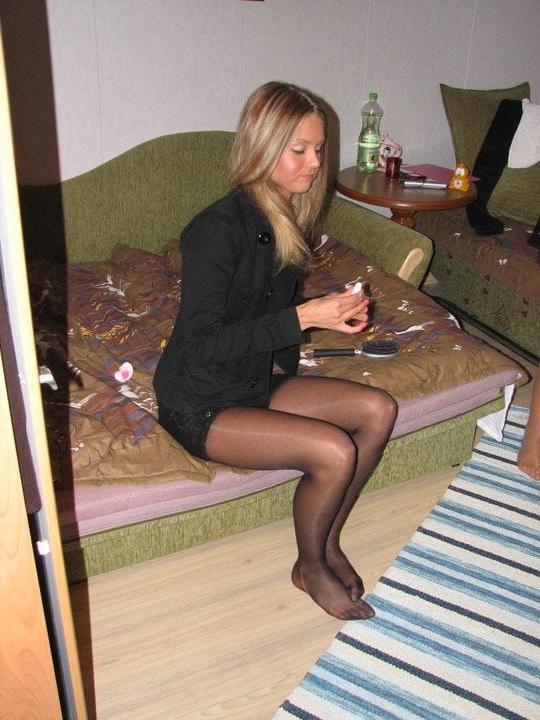 25P sexy babes in tights pantyhose nylons 179