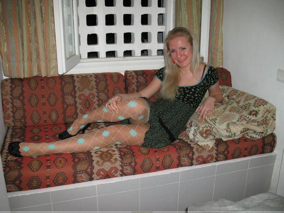 25P sexy babes in tights pantyhose nylons 175