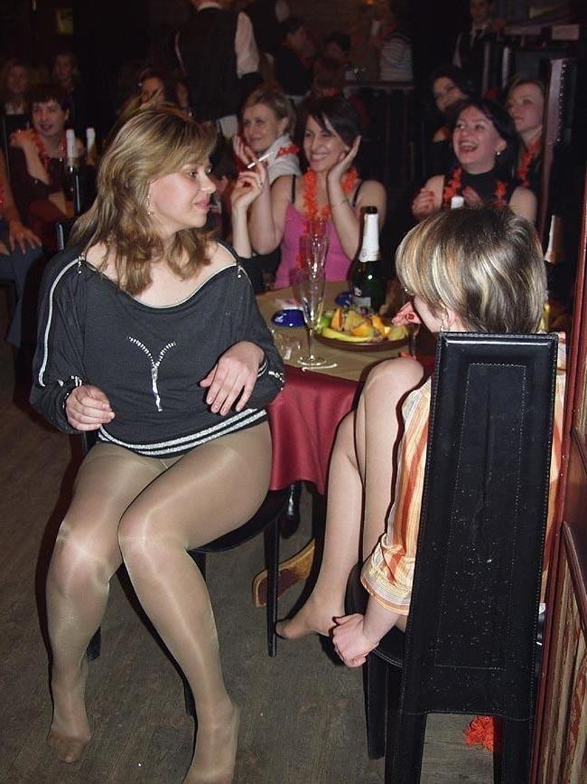 25P sexy babes in tights pantyhose nylons 177