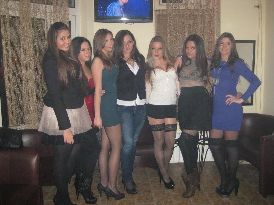 25P sexy babes in tights pantyhose nylons 177