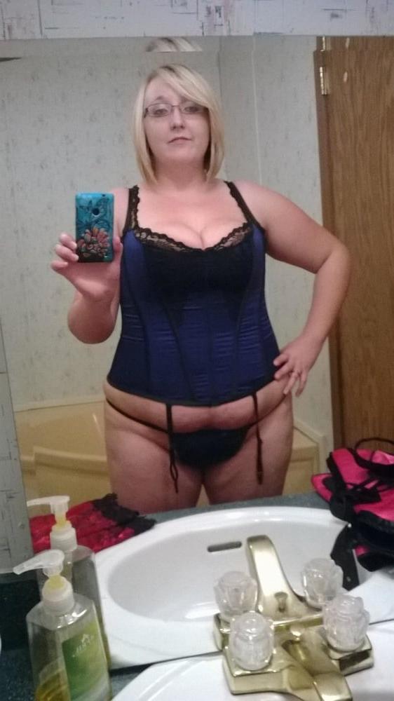 25P Busty Blonde