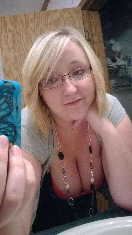 25P Busty Blonde