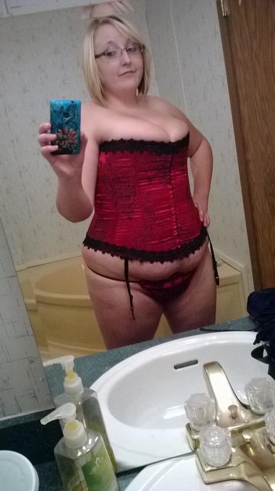 25P Busty Blonde