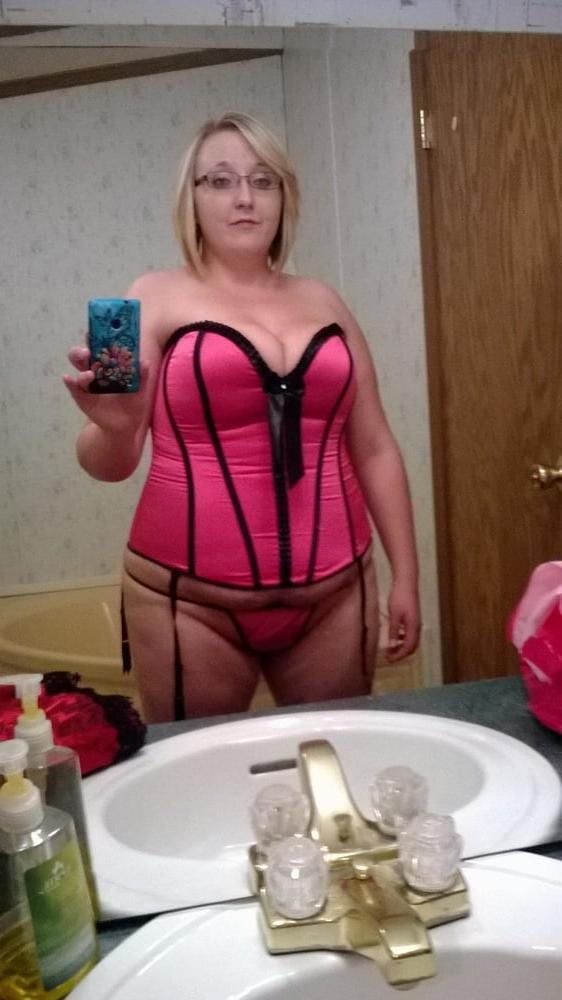 25P Busty Blonde
