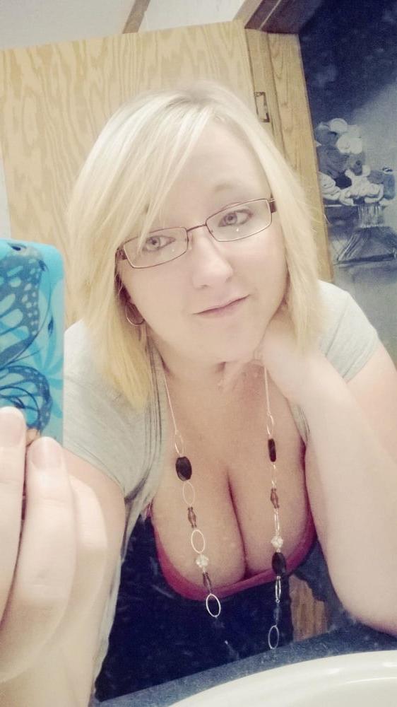 25P Busty Blonde