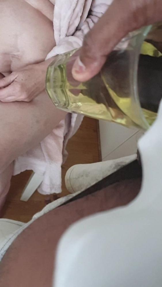 21P Old whore sucking dick dipped in piss 2