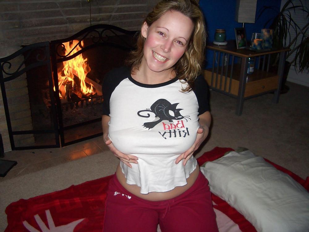 12P Amateur dirty housewife