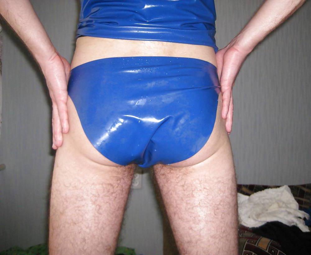 14P 6-th. 2012-04-12. Blue tanga, slveless t-shirt, polo shirt.