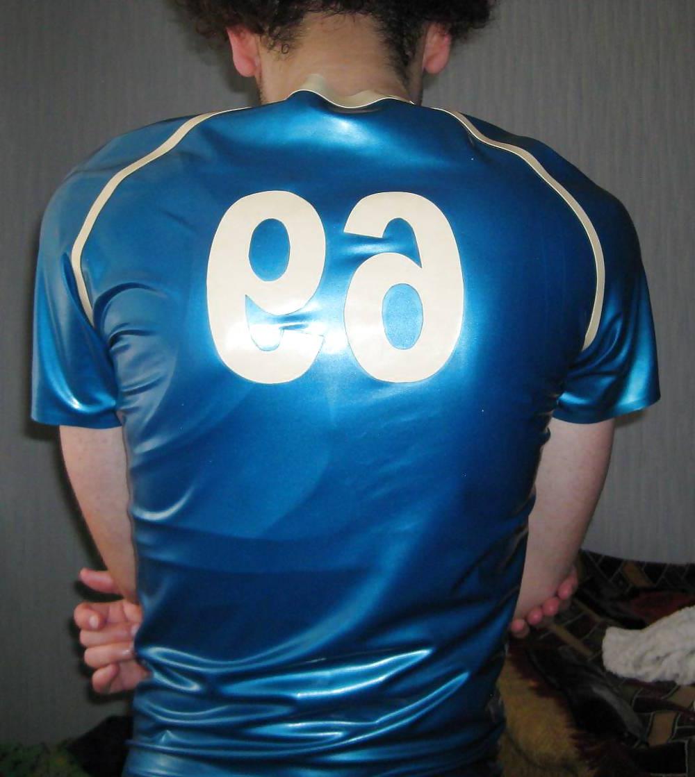14P 6-th. 2012-04-12. Blue tanga, slveless t-shirt, polo shirt.