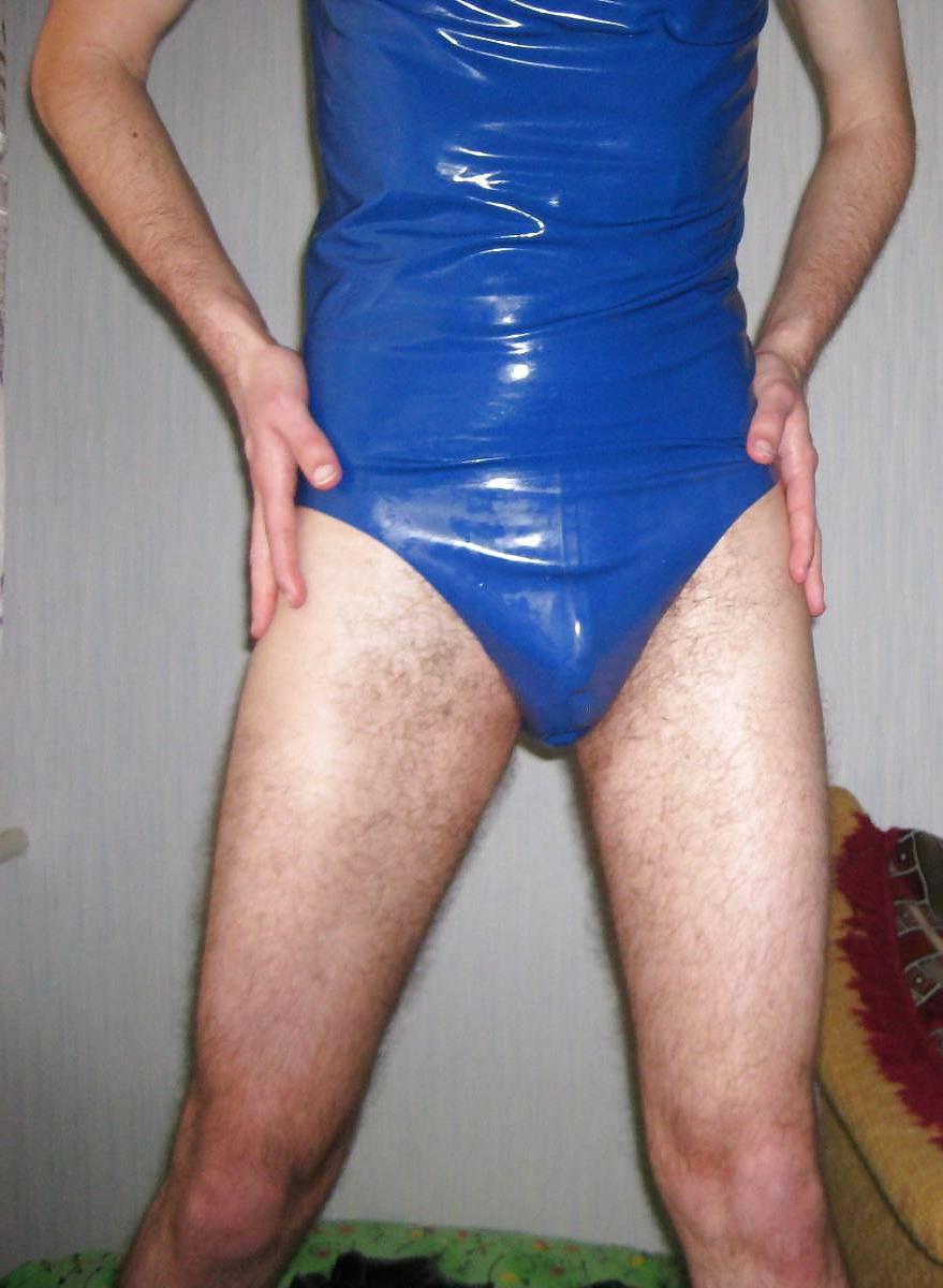 14P 6-th. 2012-04-12. Blue tanga, slveless t-shirt, polo shirt.