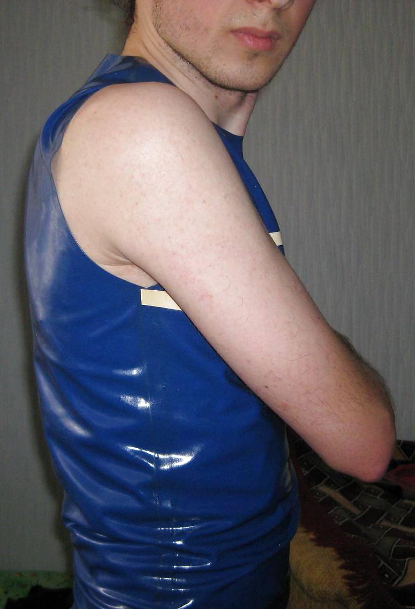 14P 6-th. 2012-04-12. Blue tanga, slveless t-shirt, polo shirt.
