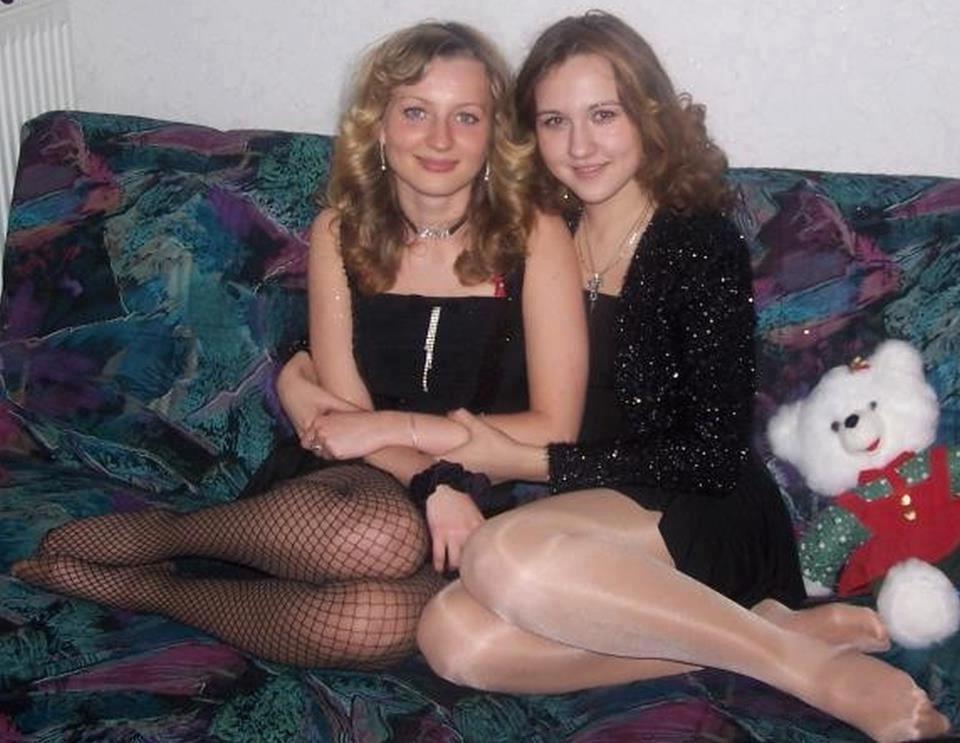 25P sexy babes in tights pantyhose nylons 168