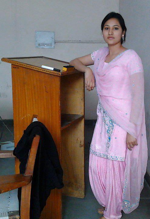 13P Pakistani beauties