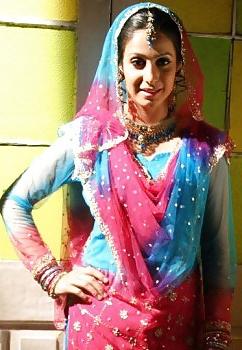 13P Pakistani beauties