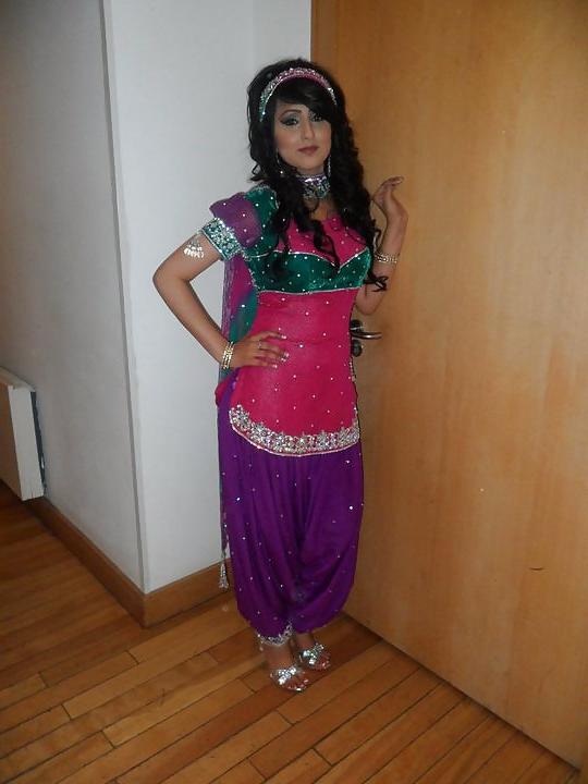 13P Pakistani beauties