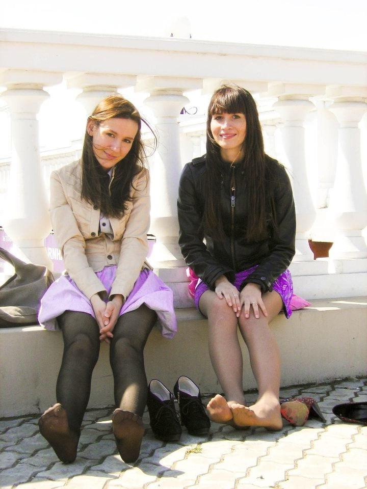 25P sexy babes in tights pantyhose nylons 173