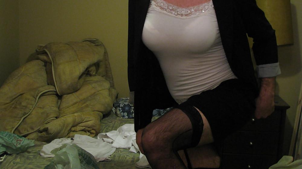 25P Dressing up in my sisters bedroom