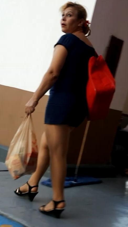 16P street pantyhose 1