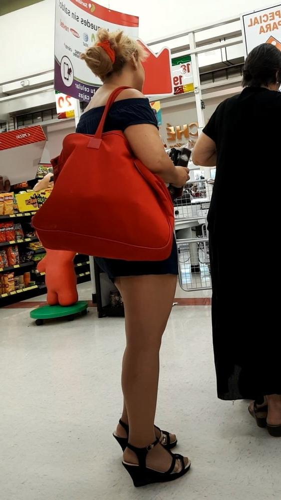 16P street pantyhose 1