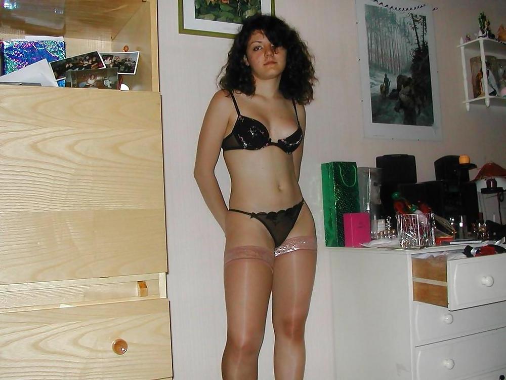 19P Teens in stockings pantyhose