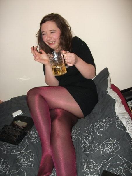 25P sexy babes in tights pantyhose nylons 165