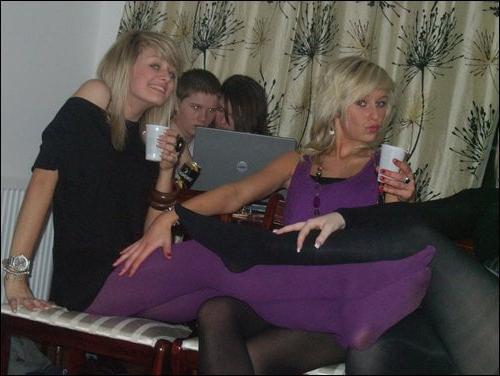 25P sexy babes in tights pantyhose nylons 164