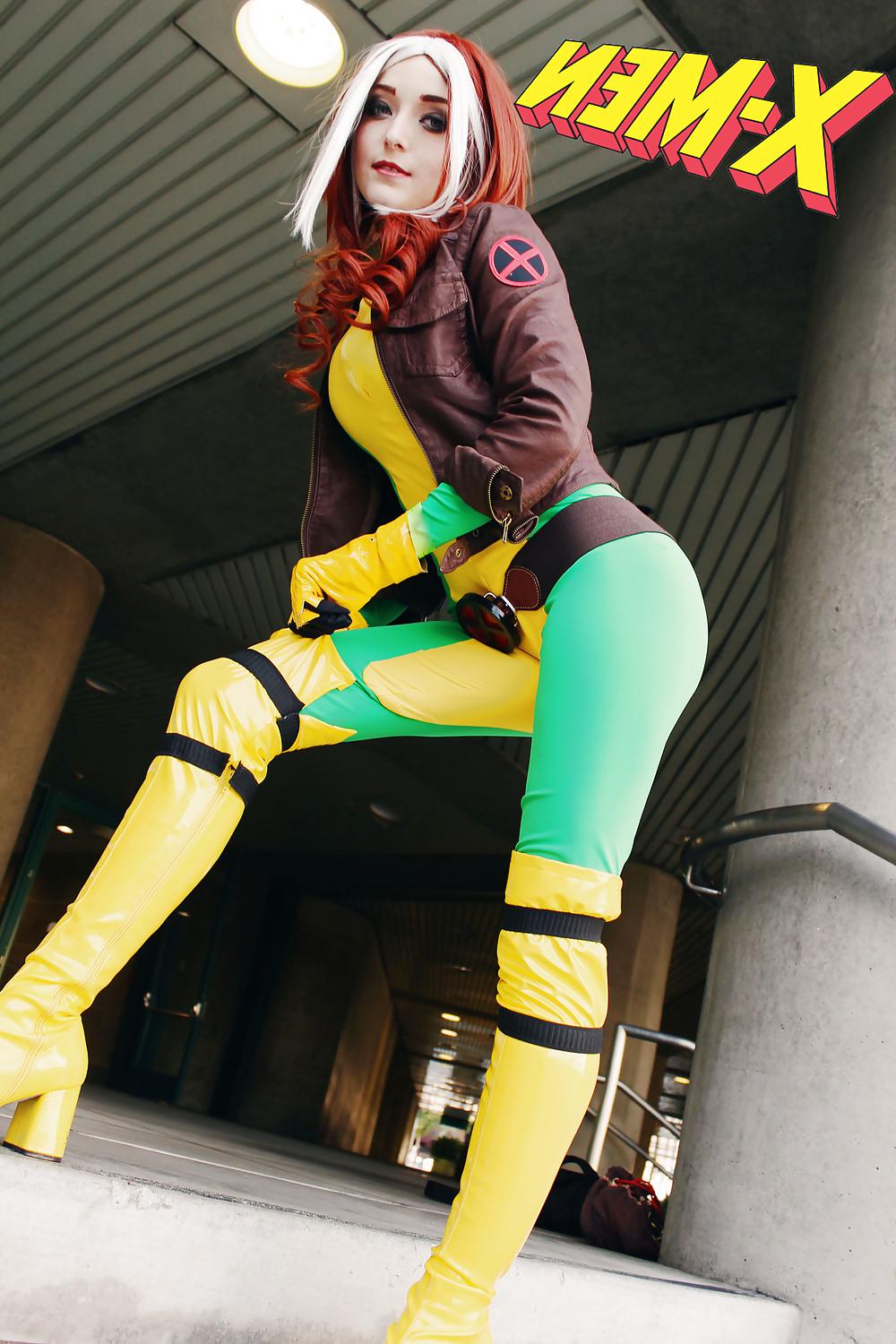 25P Sexy NON-Japanese Cosplay Girls Next