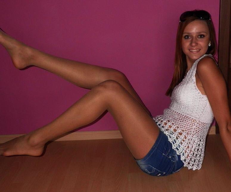 25P sexy babes in tights pantyhose nylons 170