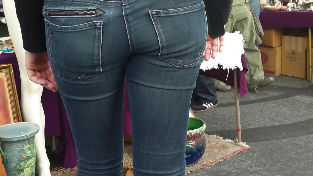 25P Sexy tall teen butt & ass in blue jeans